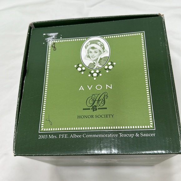 Avon Mrs Albee tea cup and saucer - Picture 12 of 12